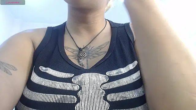 Snapshot of april_bunnyy chatting on 05-26-26, 02:59 april bunnyy online show from 05-26-26, 02:59