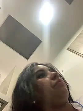 Larabrooks online show from 02-12-26, 05:45