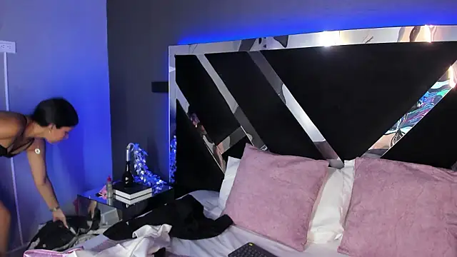 Larabrooks online show from 02-14-26, 07:25