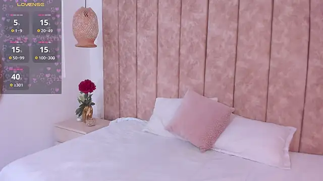 Katrina baurii online show from 12-22-25, 01:33