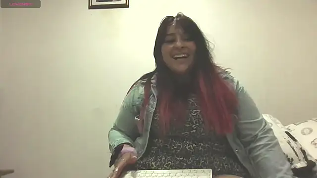 Snapshot of amydeepqueen chatting on 02-26-25, 11:00 amydeepqueen online show from 02-26-25, 11:00