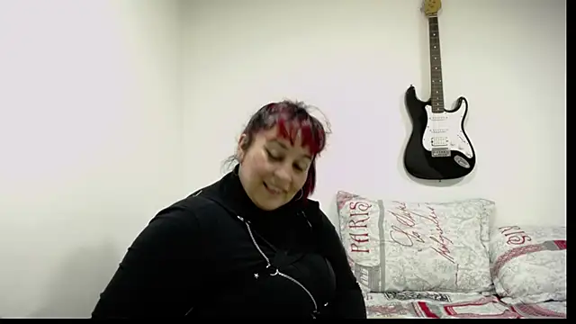 Snapshot of amydeepqueen chatting on 05-06-26, 02:21 amydeepqueen online show from 05-06-26, 02:21