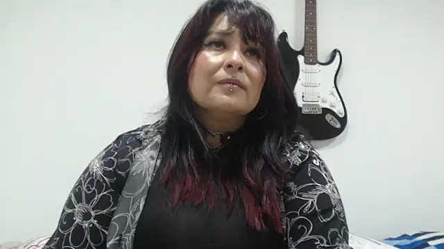 Snapshot of amydeepqueen chatting on 10-08-25, 11:34 amydeepqueen online show from 10-08-25, 11:34