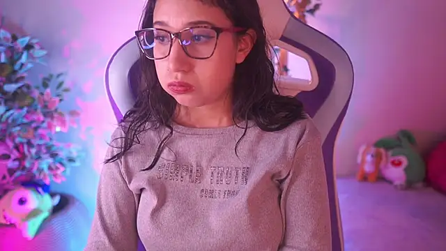 Sunny flower  online show from 02-17-26, 01:03