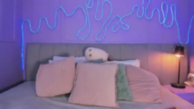 Mai higurashi online show from 10-20-25, 07:47