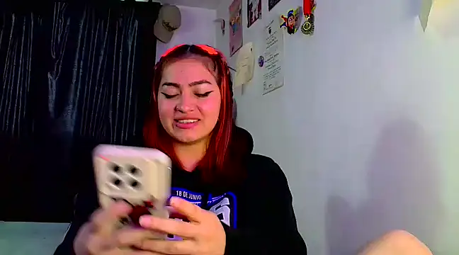 lucycherry   online show from 03-18-25, 12:17