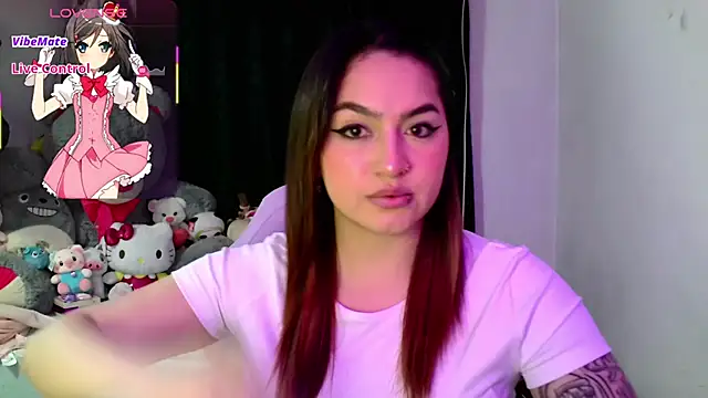 Snapshot of lucycherry__ chatting on 02-19-26, 03:58 lucycherry online show from 02-19-26, 03:58