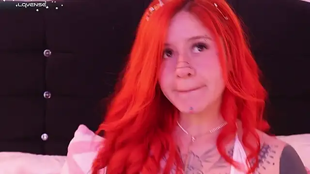 Snapshot of Daarlene chatting on 02-28-25, 07:56 Daarlene online show from 02-28-25, 07:56