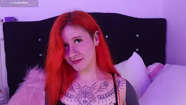 Snapshot of Daarlene chatting on 02-04-25, 02:17 Daarlene online show from 02-04-25, 02:17