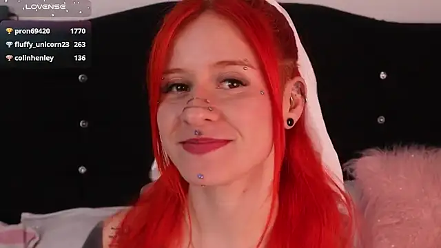 Snapshot of Daarlene chatting on 02-11-25, 01:41 Daarlene online show from 02-11-25, 01:41