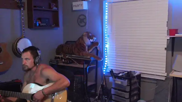 itsjameswebbscope online show from 05-12-26, 08:32