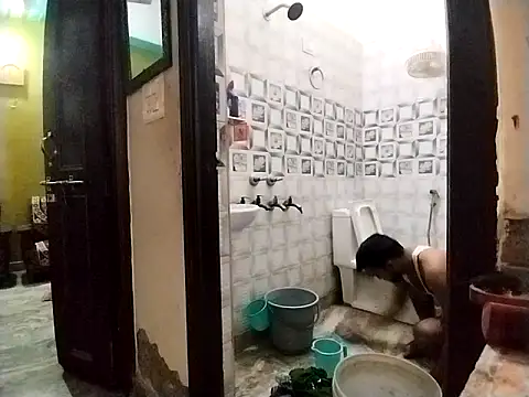 Snapshot of bigvorn6 chatting on 11-16-25, 06:07 bigvorn6 online show from 11-16-25, 06:07