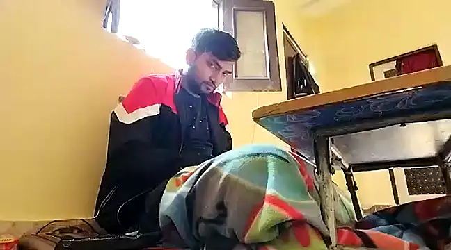 Snapshot of bigvorn6 chatting on 12-21-24, 07:35 bigvorn6 online show from 12-21-24, 07:35