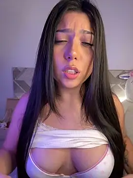 Snapshot of Maii_chan chatting on 12-15-25, 05:02 Maii chan online show from 12-15-25, 05:02