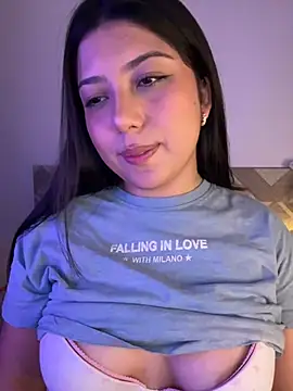 Snapshot of Maii_chan chatting on 02-05-26, 08:21 Maii chan online show from 02-05-26, 08:21