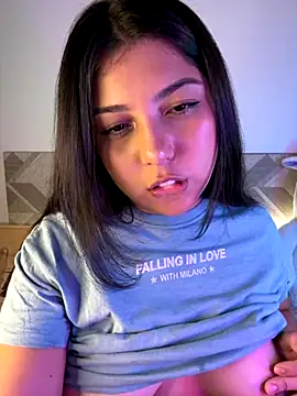 Snapshot of Maii_chan chatting on 10-19-25, 03:04 Maii chan online show from 10-19-25, 03:04