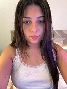 Snapshot of Maii_chan chatting on 10-29-25, 06:34 Maii chan online show from 10-29-25, 06:34