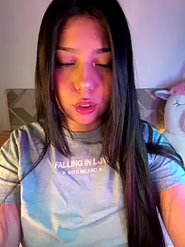 Snapshot of Maii_chan chatting on 10-22-25, 05:40 Maii chan online show from 10-22-25, 05:40