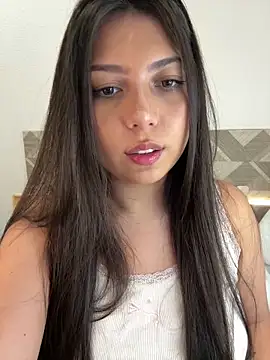 Snapshot of Maii_chan chatting on 11-06-25, 03:43 Maii chan online show from 11-06-25, 03:43