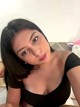 Snapshot of Maii_chan chatting on 09-19-25, 04:49 Maii chan online show from 09-19-25, 04:49