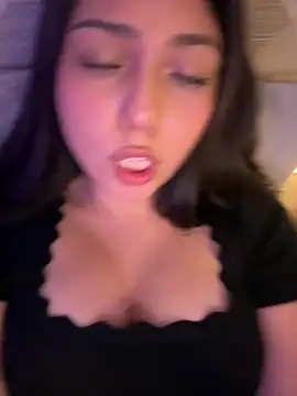 Snapshot of Maii_chan chatting on 02-18-26, 06:11 Maii chan online show from 02-18-26, 06:11