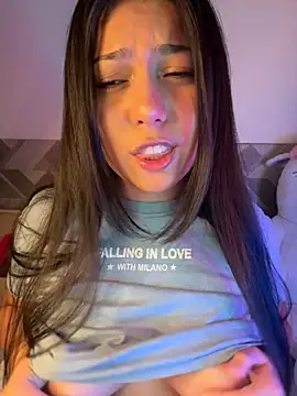 Snapshot of Maii_chan chatting on 10-13-25, 06:04 Maii chan online show from 10-13-25, 06:04