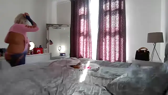 TanyaTaylor45 online show from 03-03-26, 11:50