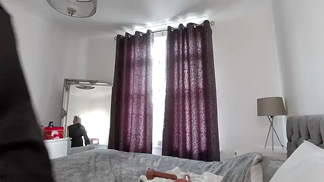 TanyaTaylor45 online show from 10-18-25, 12:29