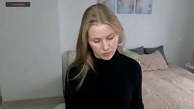 IsabelAllen online show from 04-07-26, 09:11