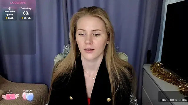 Snapshot of IsabelAllen chatting on 12-25-24, 11:11 IsabelAllen online show from 12-25-24, 11:11