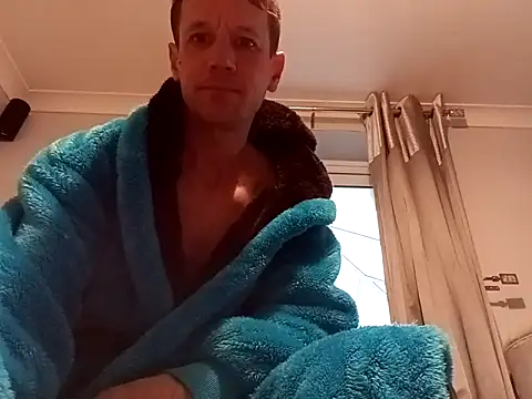 outdoorfun22 online show from 04-04-26, 05:58