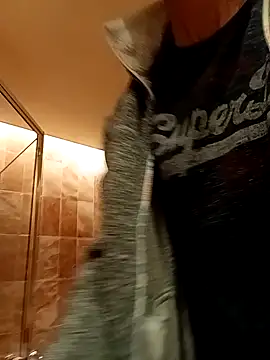 outdoorfun22 online show from 04-18-26, 12:51