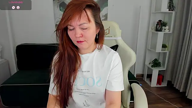 Snapshot of VanessaSmuth chatting on 02-17-26, 02:09 VanessaSmuth online show from 02-17-26, 02:09