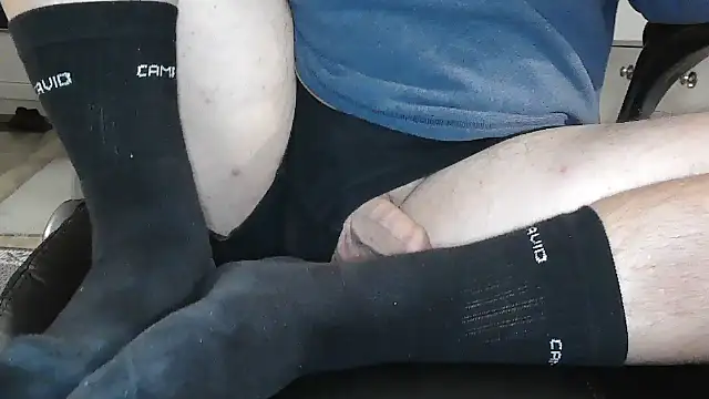 Snapshot of SockenTimo24 chatting on 11-15-25, 09:24 SockenTimo24 online show from 11-15-25, 09:24