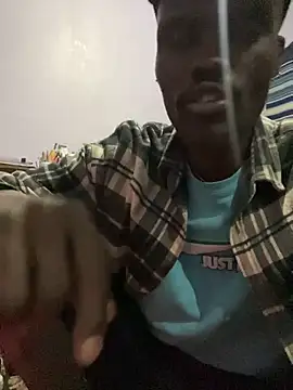 Snapshot of BringBackLostLover chatting on 10-09-25, 09:37 BringBackLostLover online show from 10-09-25, 09:37