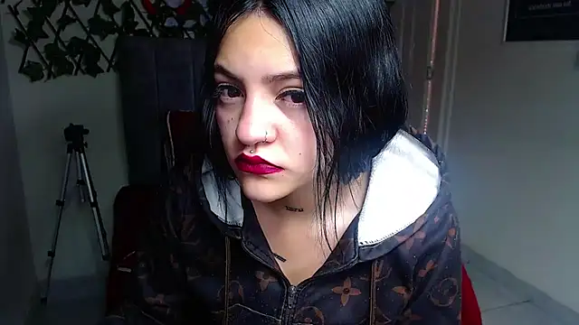 Violettasquirt online show from 05-30-26, 01:06
