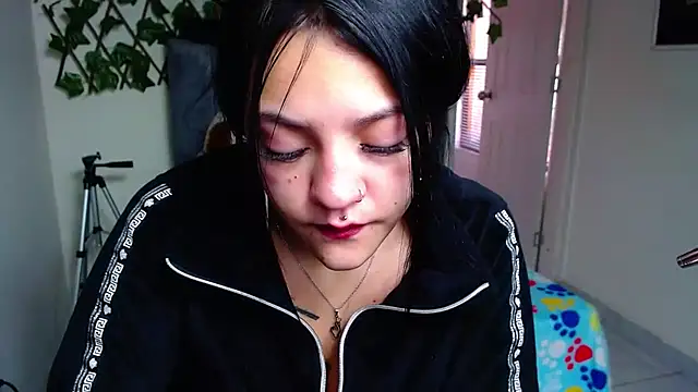 Violettasquirt online show from 07-15-26, 02:02