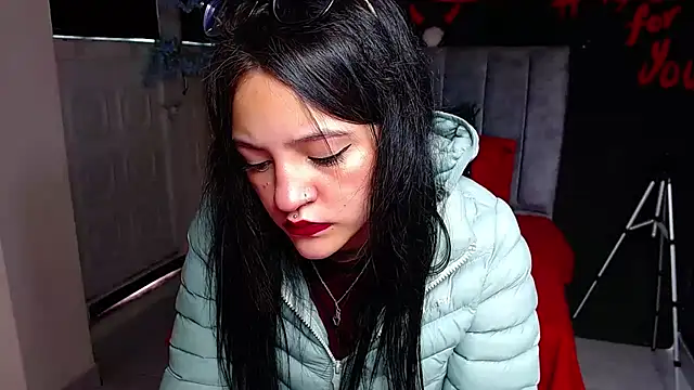 Violettasquirt online show from 03-16-26, 01:26