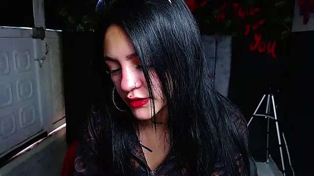 Violettasquirt online show from 05-11-26, 01:34