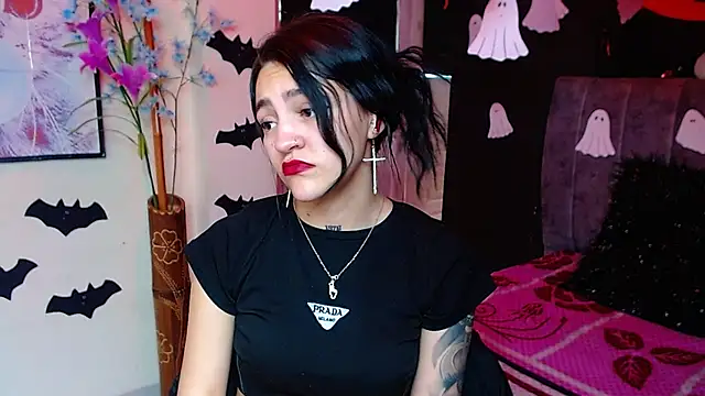 Violettasquirt online show from 10-27-25, 02:07