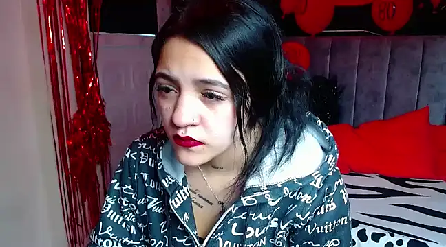 Snapshot of Violettasquirt chatting on 03-13-25, 07:06 Violettasquirt online show from 03-13-25, 07:06