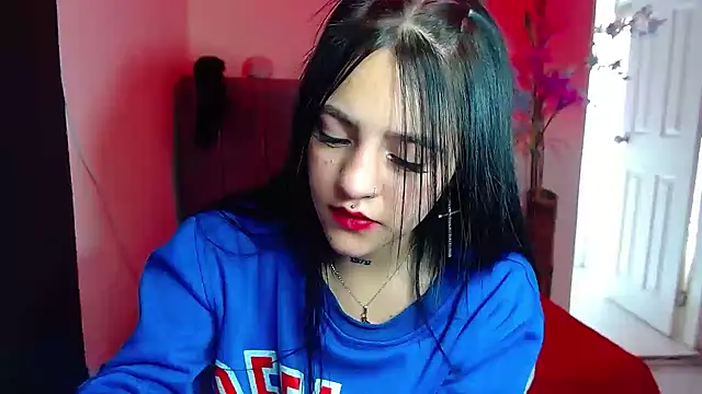 Snapshot of Violettasquirt chatting on 09-12-25, 03:01 Violettasquirt online show from 09-12-25, 03:01