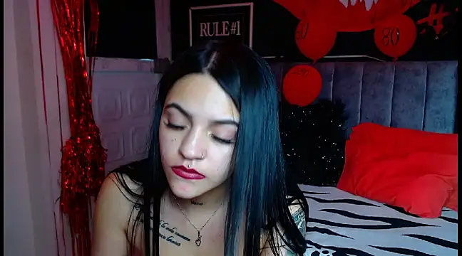 Snapshot of Violettasquirt chatting on 03-10-25, 09:18 Violettasquirt online show from 03-10-25, 09:18