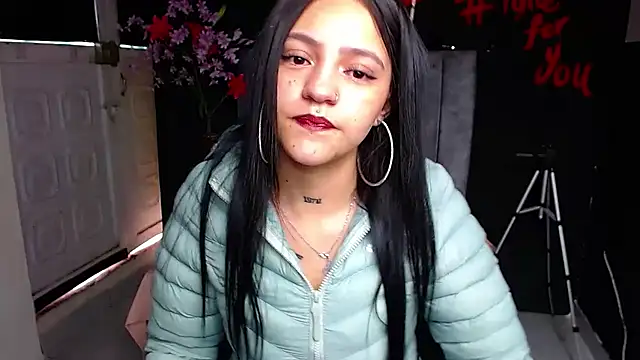 Violettasquirt online show from 03-04-26, 01:41