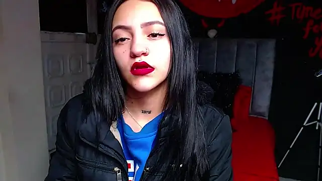 Violettasquirt online show from 03-18-26, 01:46