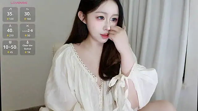 Hazel-11 online show from 11-01-25, 03:06