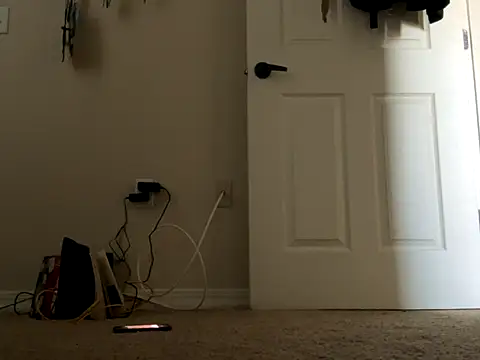 Snapshot of yfui221 chatting on 11-12-25, 11:08 yfui221 online show from 11-12-25, 11:08