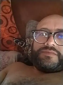 Snapshot of horfet chatting on 10-15-25, 01:52 horfet online show from 10-15-25, 01:52