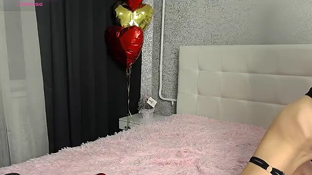 Snapshot of -Sacura- chatting on 02-08-25, 07:05 -Sacura- online show from 02-08-25, 07:05