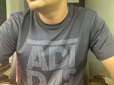 NiceBoy9099 online show from 10-07-25, 04:52